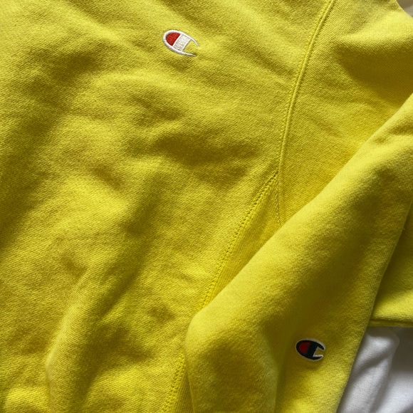 Champion Crewneck - Picture 2 of 2